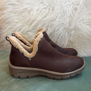 Skechers Brown Winter Boots with Cream Lining